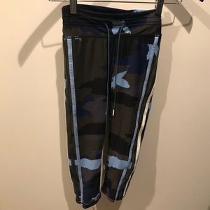 The Upside Patterned Crop Leggings